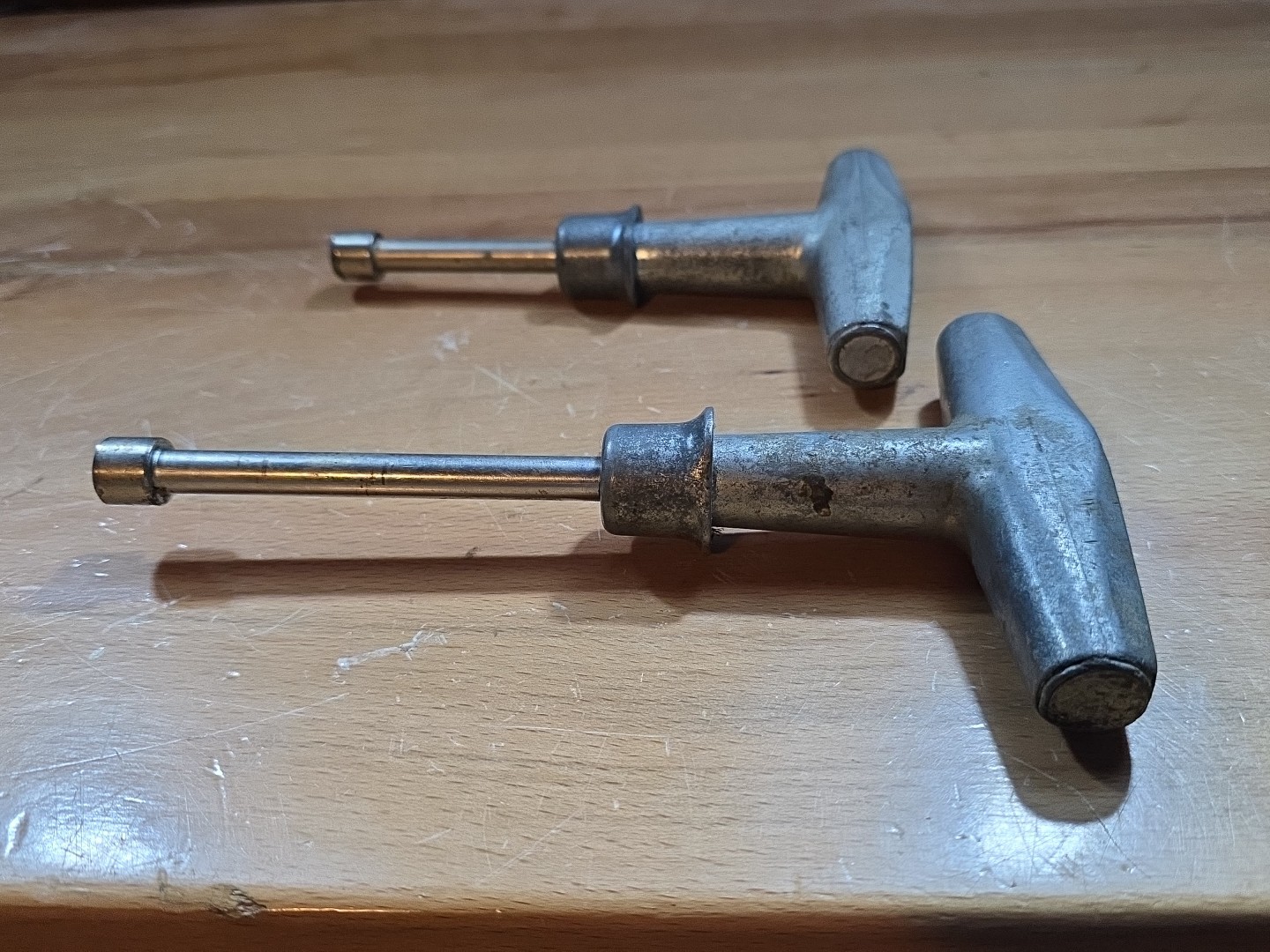2 Vintage Lowell T-Torker 60 In. Lb