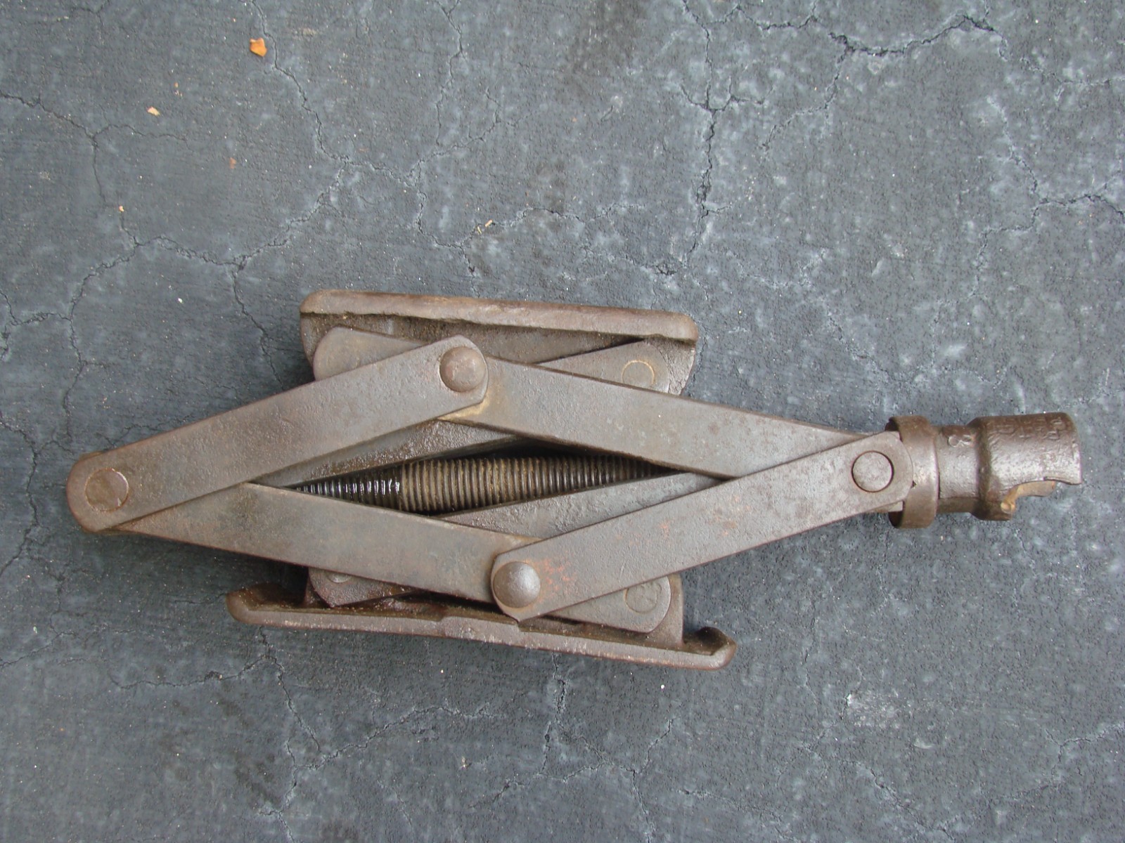 Vintage Big Boy Scissor Jack – Dalton Foundries Co Warsaw Indiana