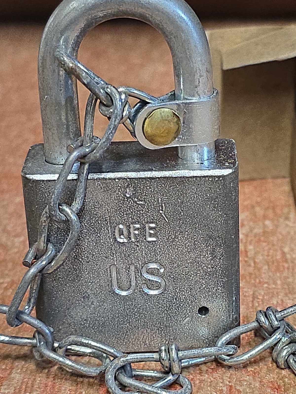 American Padlock /w Chain and Keys, QFE U.S. NEW