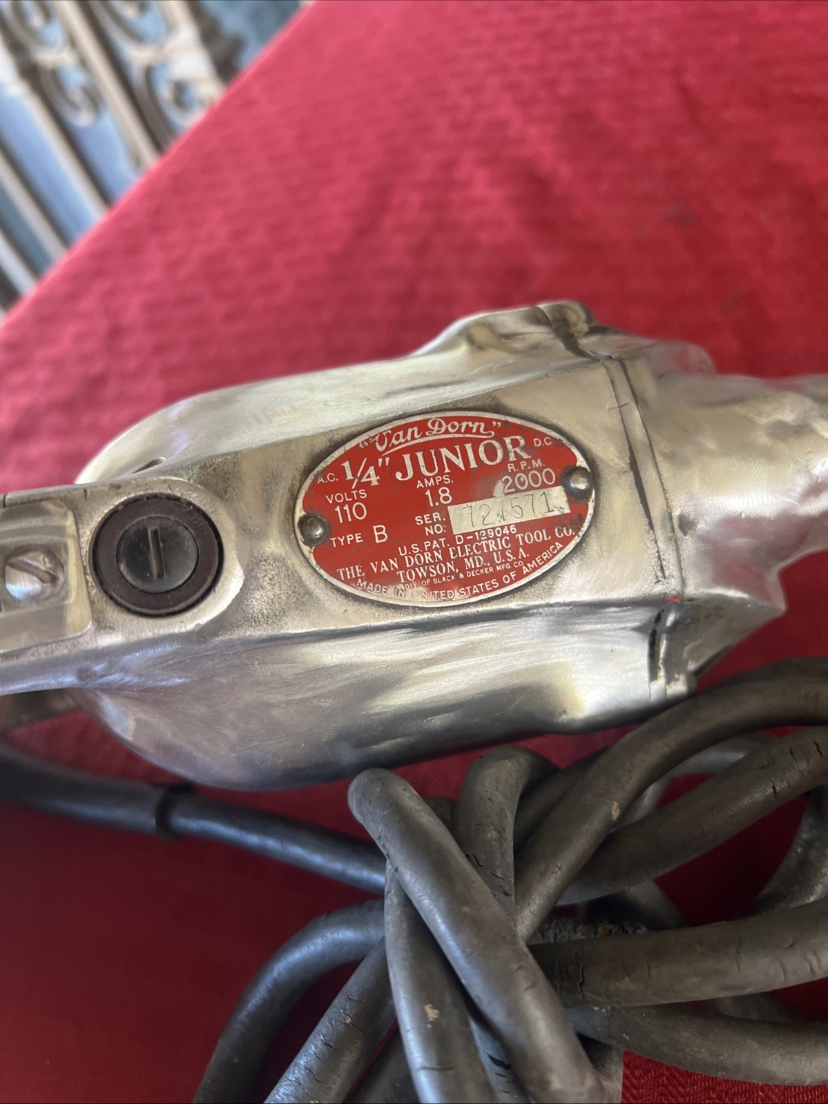Van Dorn Tools Electric 1/4in Drill 110V 1.8A 2000 RPM Junior Vintage