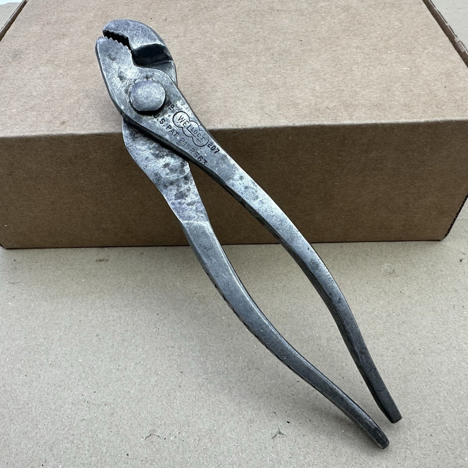 WELLOCT No. 207 By Palmer Bros 7″ Battery Pliers US Pat. #2152563 Ornate Handles