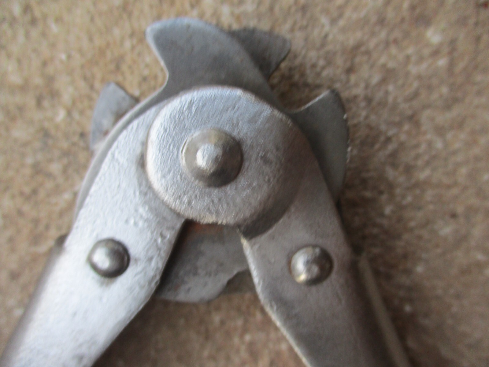 SARGENT & CO 4 ” 2 POSITION WIRE CUTTER TOOL VNTG SARGENT WIRE CUTTER USA MADE
