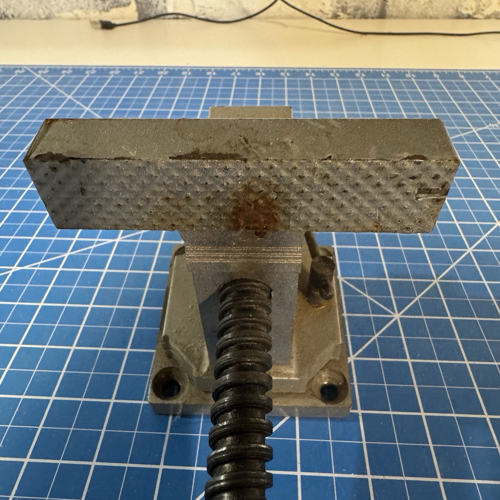 Columbian Vise A3-1/2 3 1/2” Bench Top Silver Gray