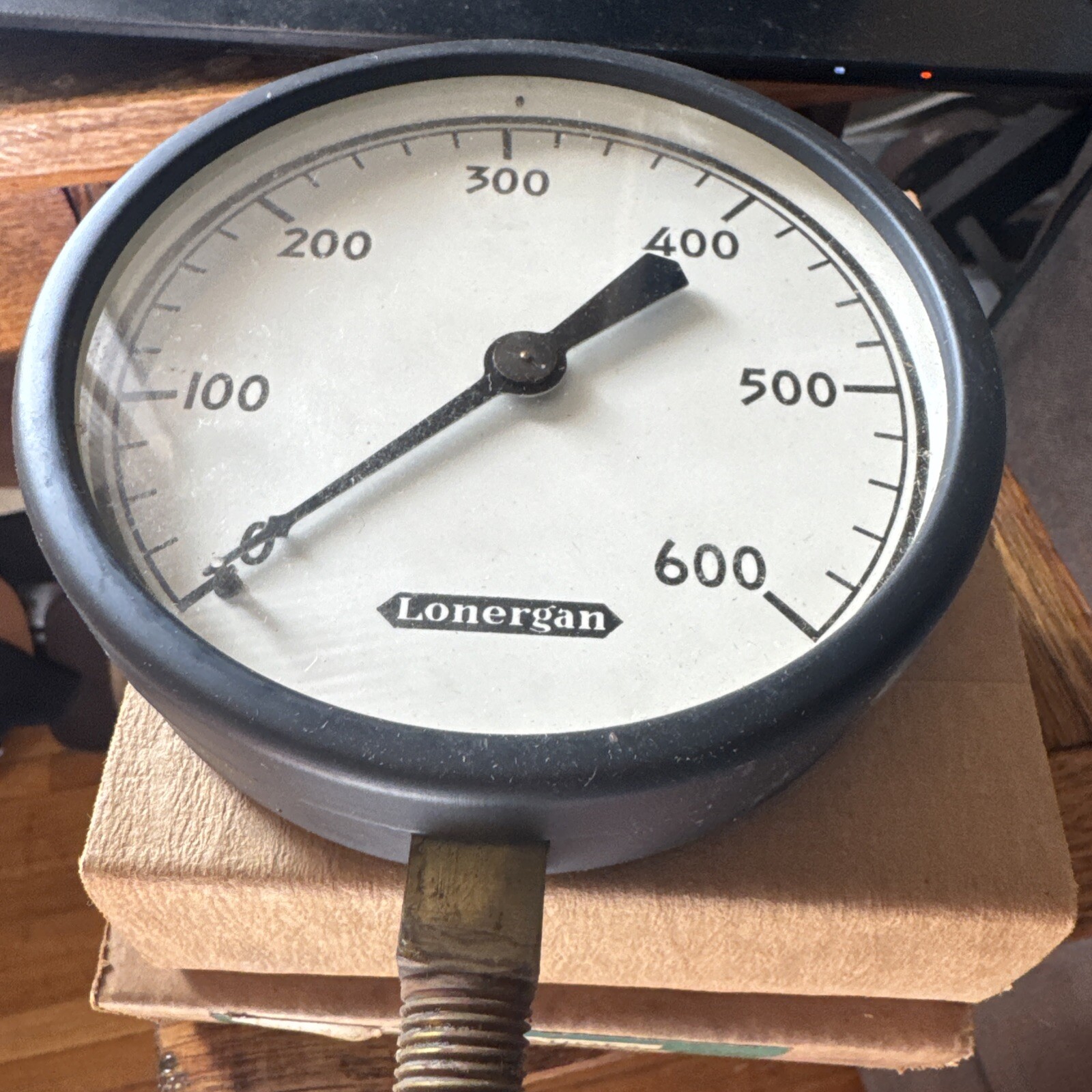 vintage antique new old Lonergan Pressure Gauge 1/4″ NPT 41/2” 600# Nos No Box