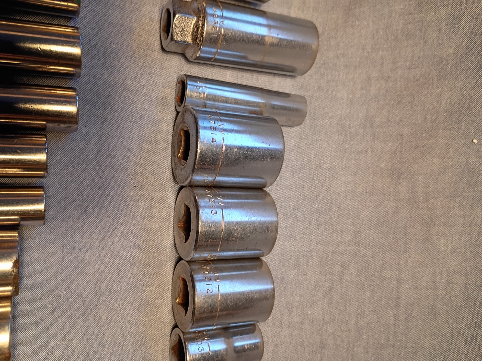 Vintage Craftsman Sockets -18 Assorted Sockets- V, VV & G Series USED