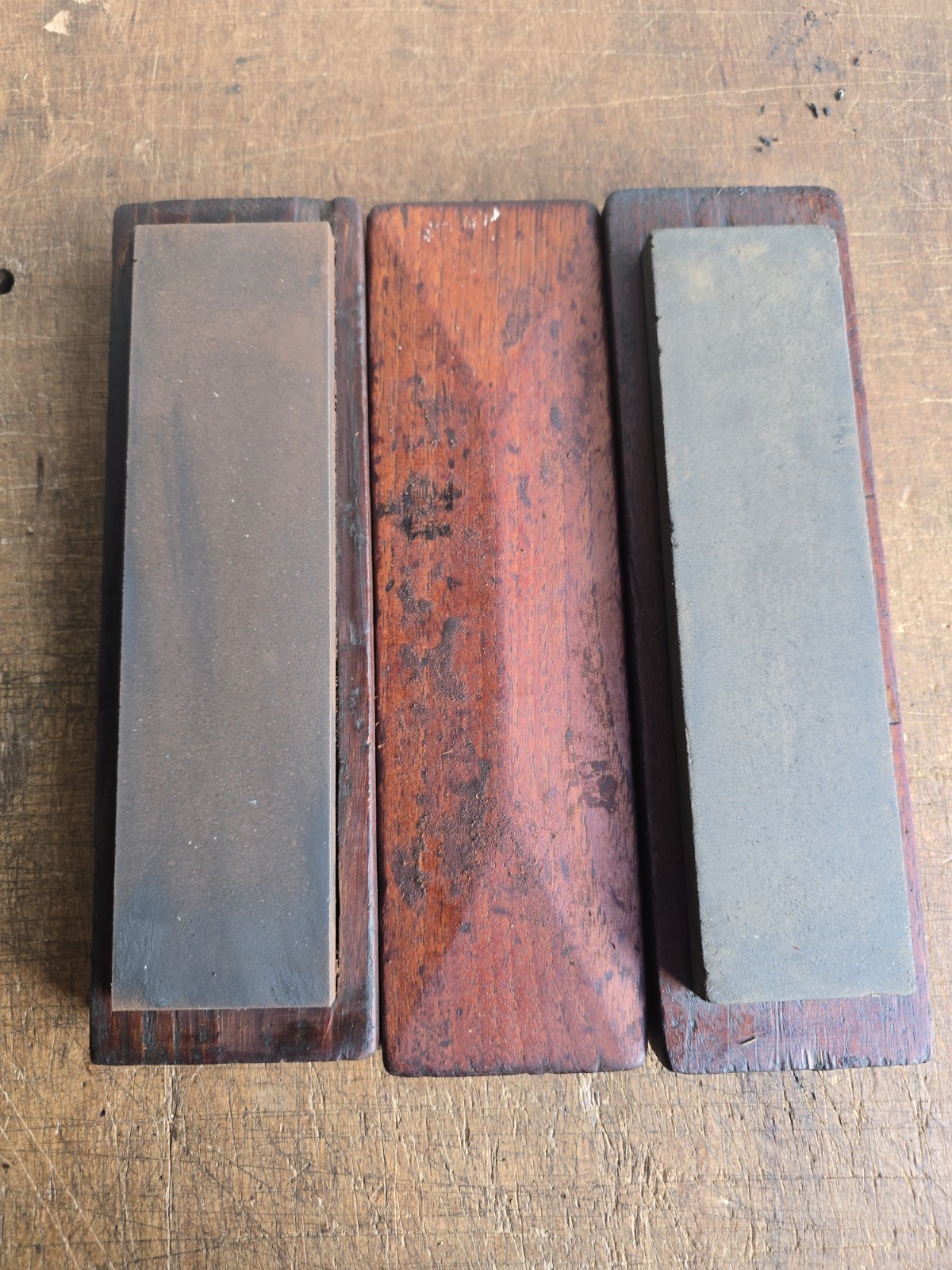 2 x Sharpening Stone Oilstone Honing Stone In Boxes
