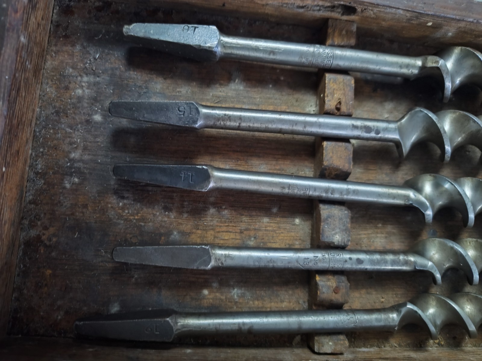 Vintage 13 PC RUSSELL JENNINGS & AUGER BIT SET In WOODEN BOX w/ BrACES