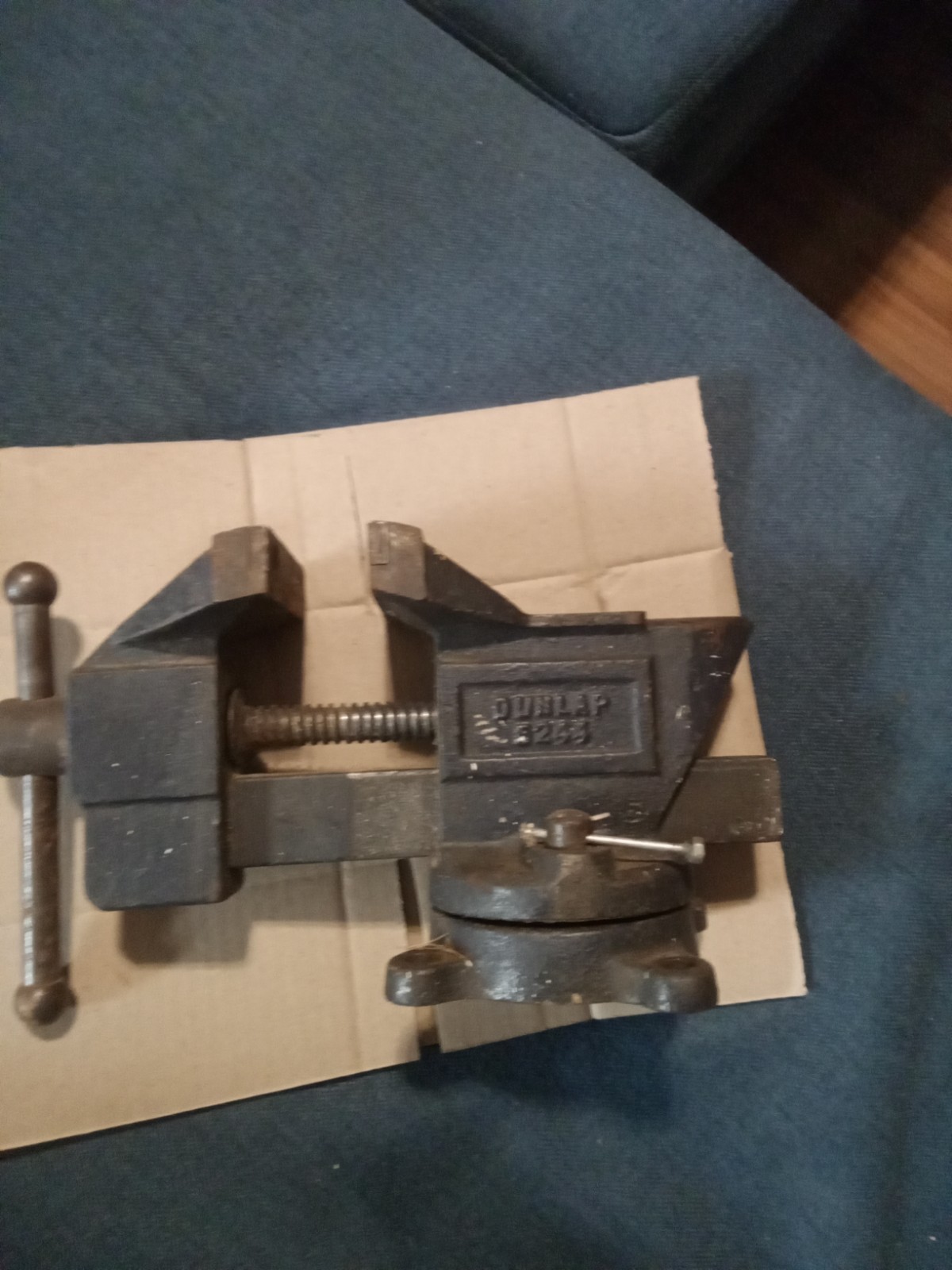 Vintage DUNLAP 5244 Swivel Base Anvil Vise 3-1/2 Inch