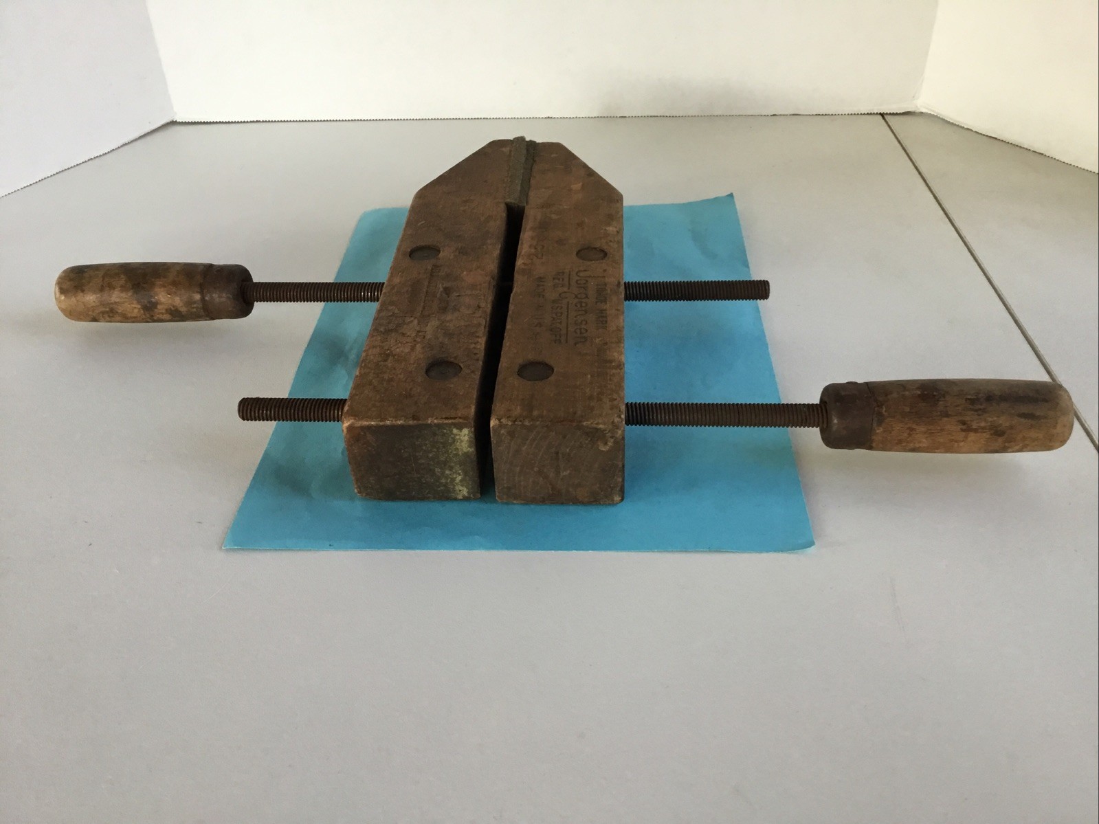 Vintage Jorgensen Clamp Company 10″ Adjustable Screw Wood Clamp 2500B USA made