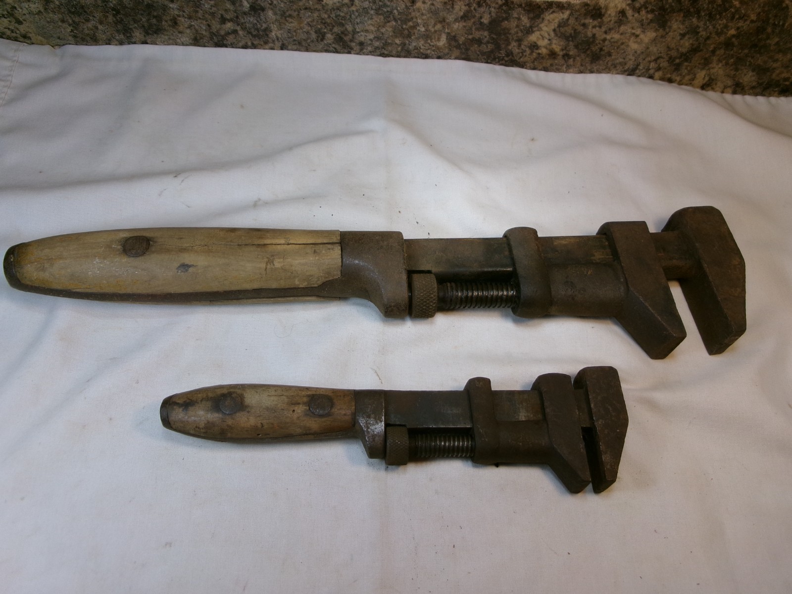 Antique 18″ Atlas Tool Co/P.S.&W. Co Warranted Hammer Adjustable Monkey Wrench