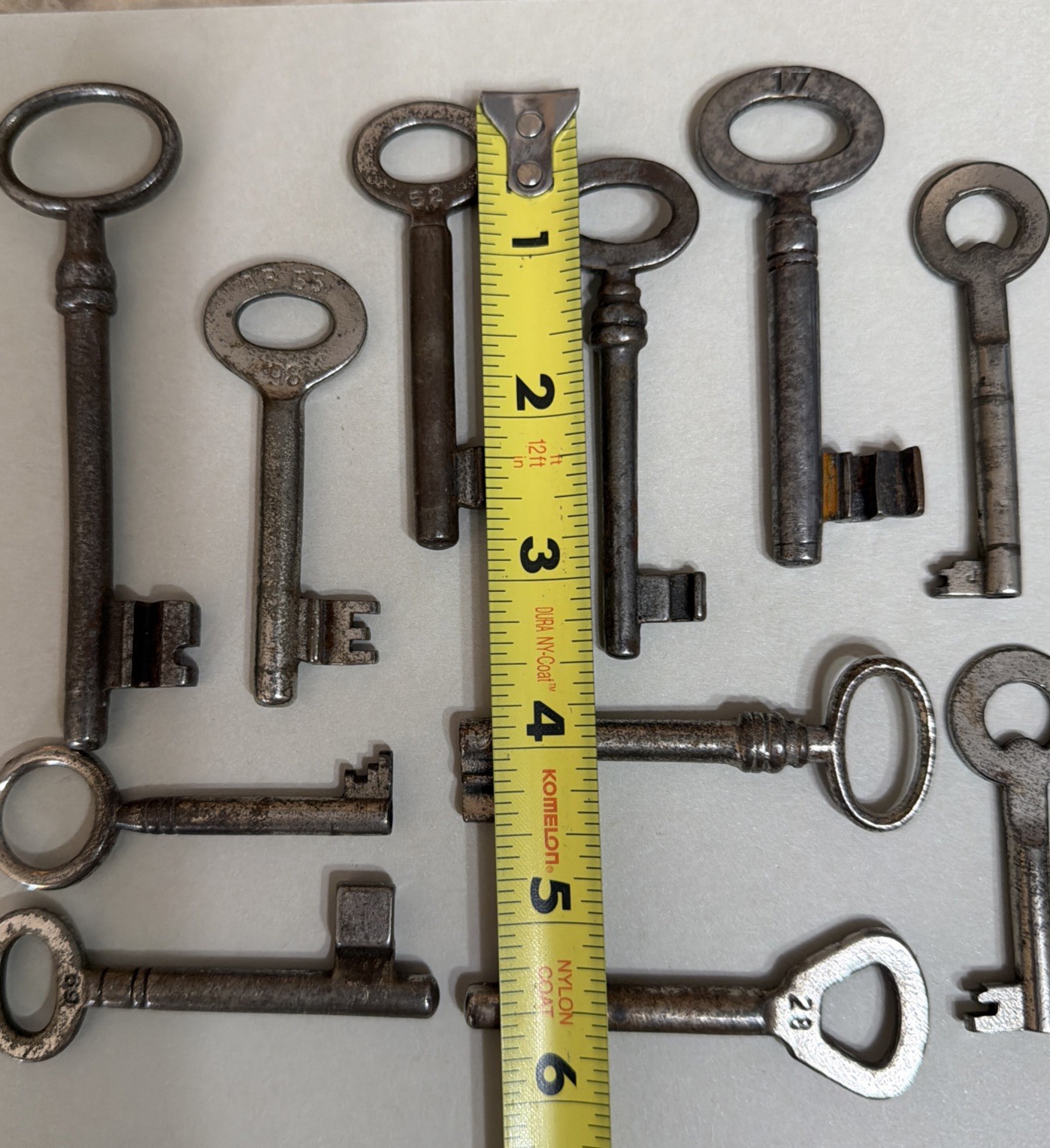 Lot of 12 VTG Skeleton Keys Assorted Sizes Great for Crafts Farmhouse Steampunk