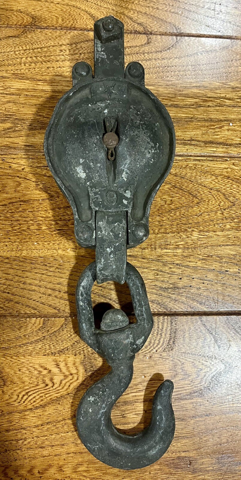 Vintage Metal Pulley And Hook Farm,industrial Hoist ,Lifting Pulley,barn,sheave