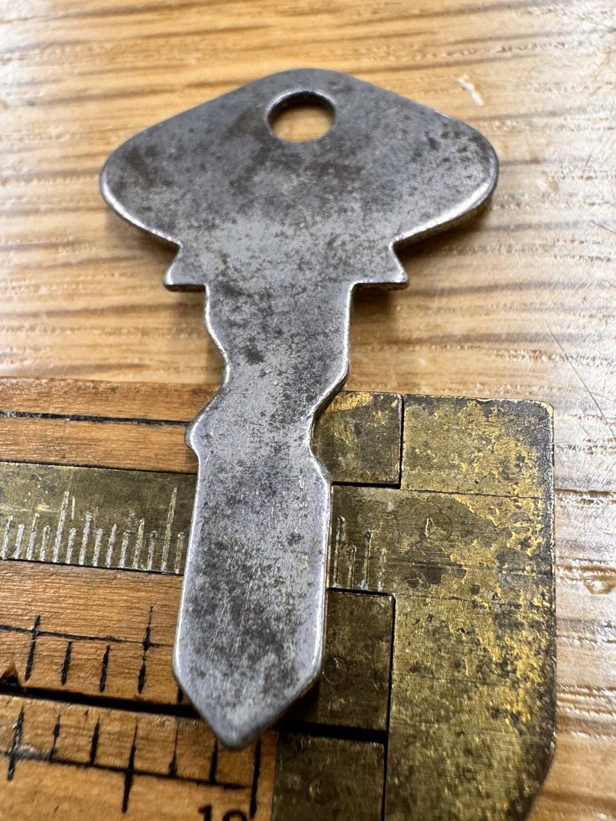 🌿 🗝️ Vintage Ford Model T Ignition dealer Key # 51-56 Coil Switch Antique