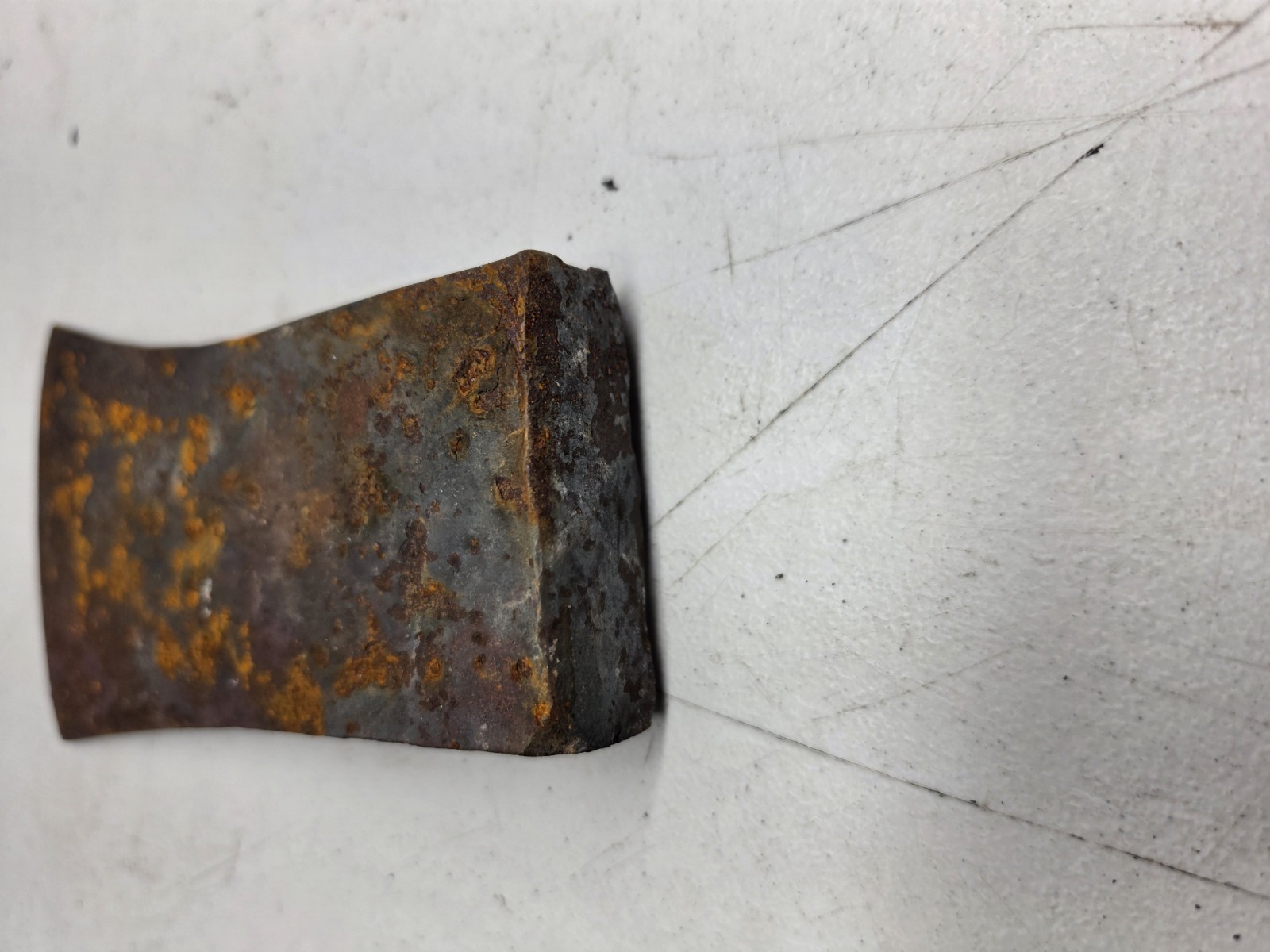 Vintage Axe Head 2lbs 4oz (6-3/16″ Across 3-3/4″ Edge)
