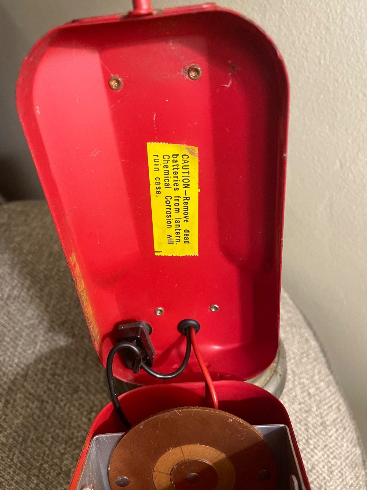Vintage Big Beam 164 Flashlight Lantern Red Metal Case Hand Light UC Lite Bronco