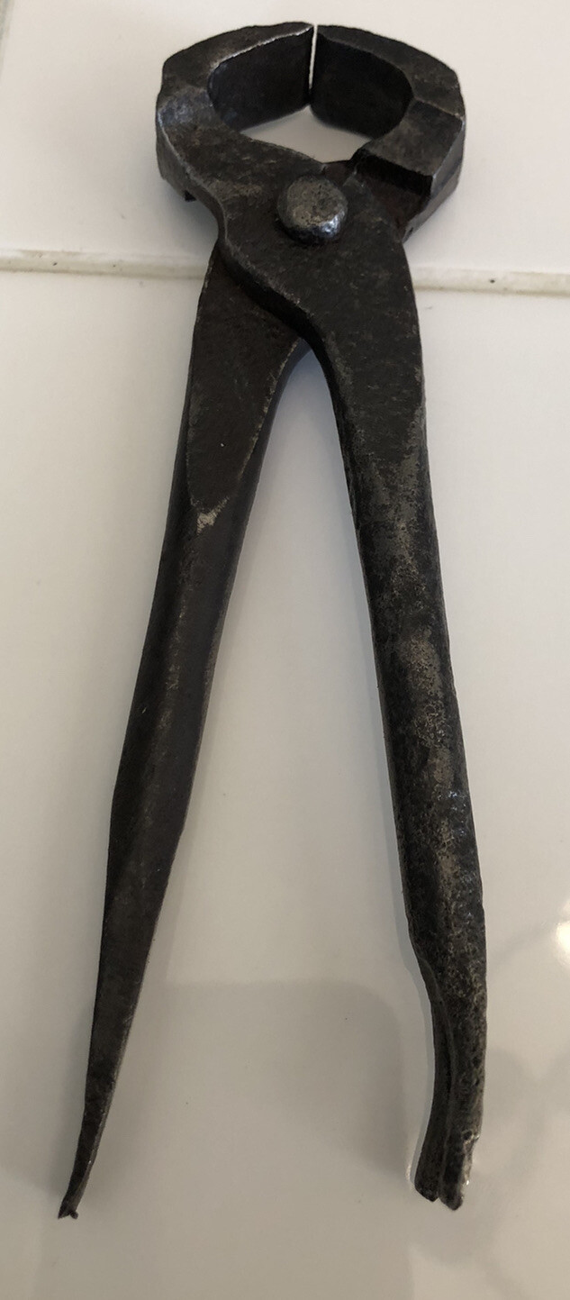 UNBRANDED END NIPPER CUTTER PLIERS WITH NAIL PULLER ENDS FARRIER- VINTAGE