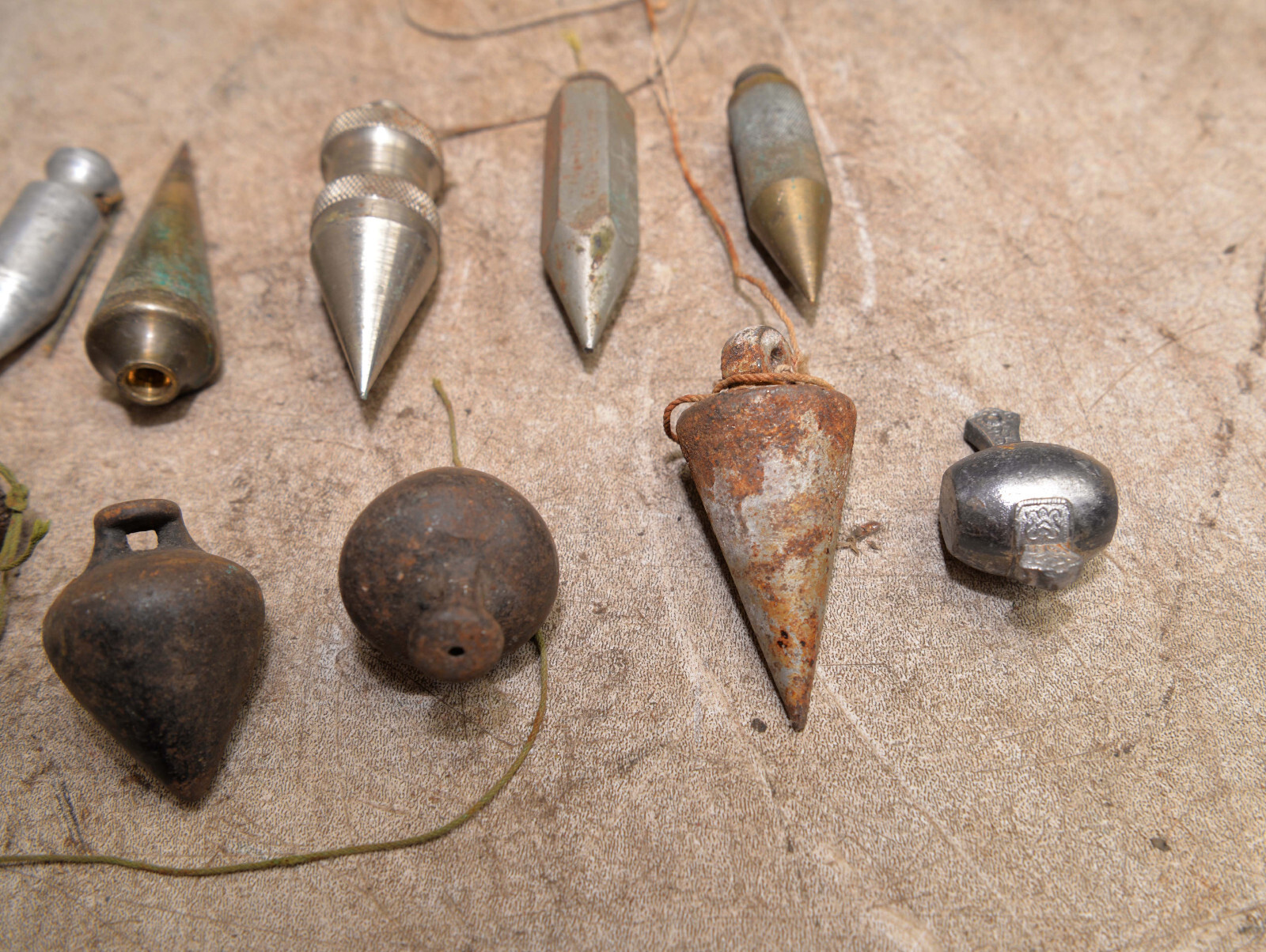 10 vintage & antique plumb bobs brass steel & cast iron collectible tool lot