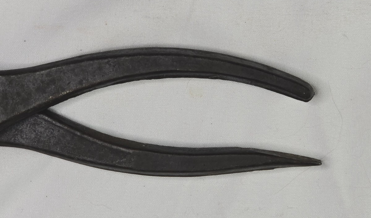 Ford Motor Co Script Trademark 6 1/2 Inch Pliers Moore Drop Forging USA
