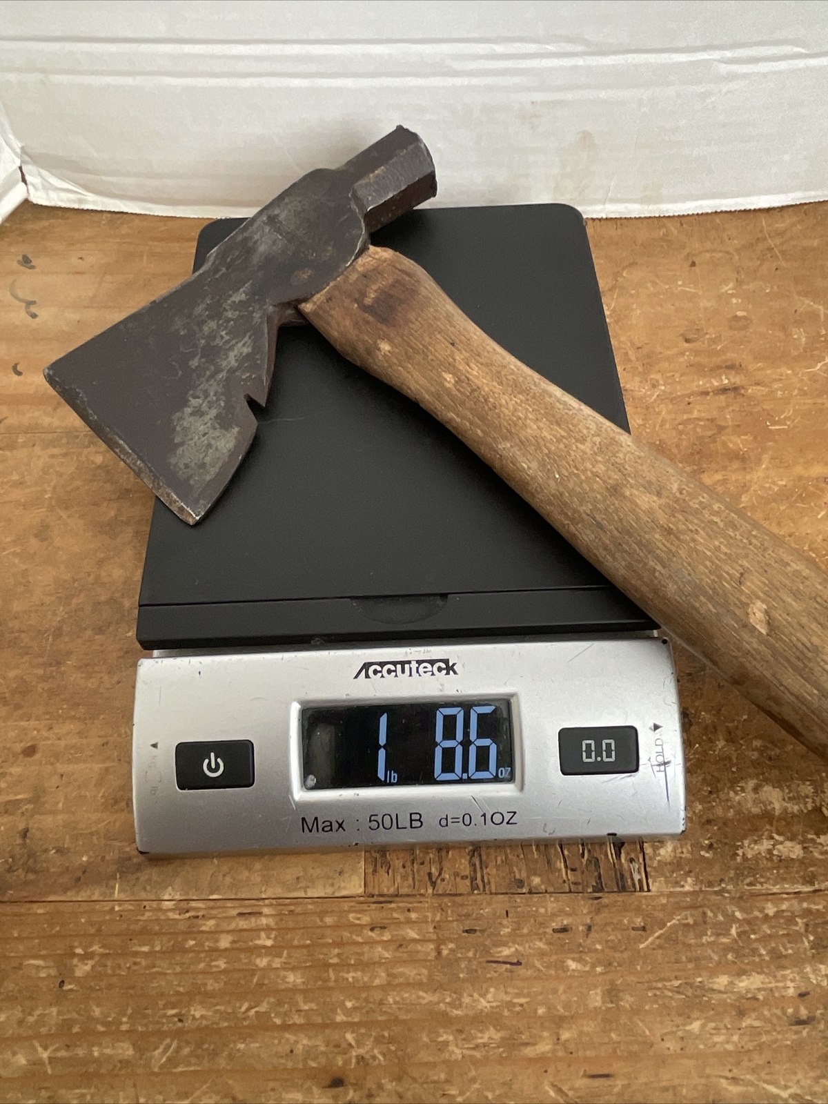 True Temper A28 Hatchet Roofing Axe Tool Wood Handle hammer Bushcraft Framer