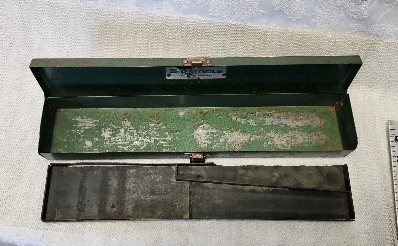 VINTAGE S-K TOOLS USA EMPTY GREEN METAL TOOL BOX ( See Photos For Reference )