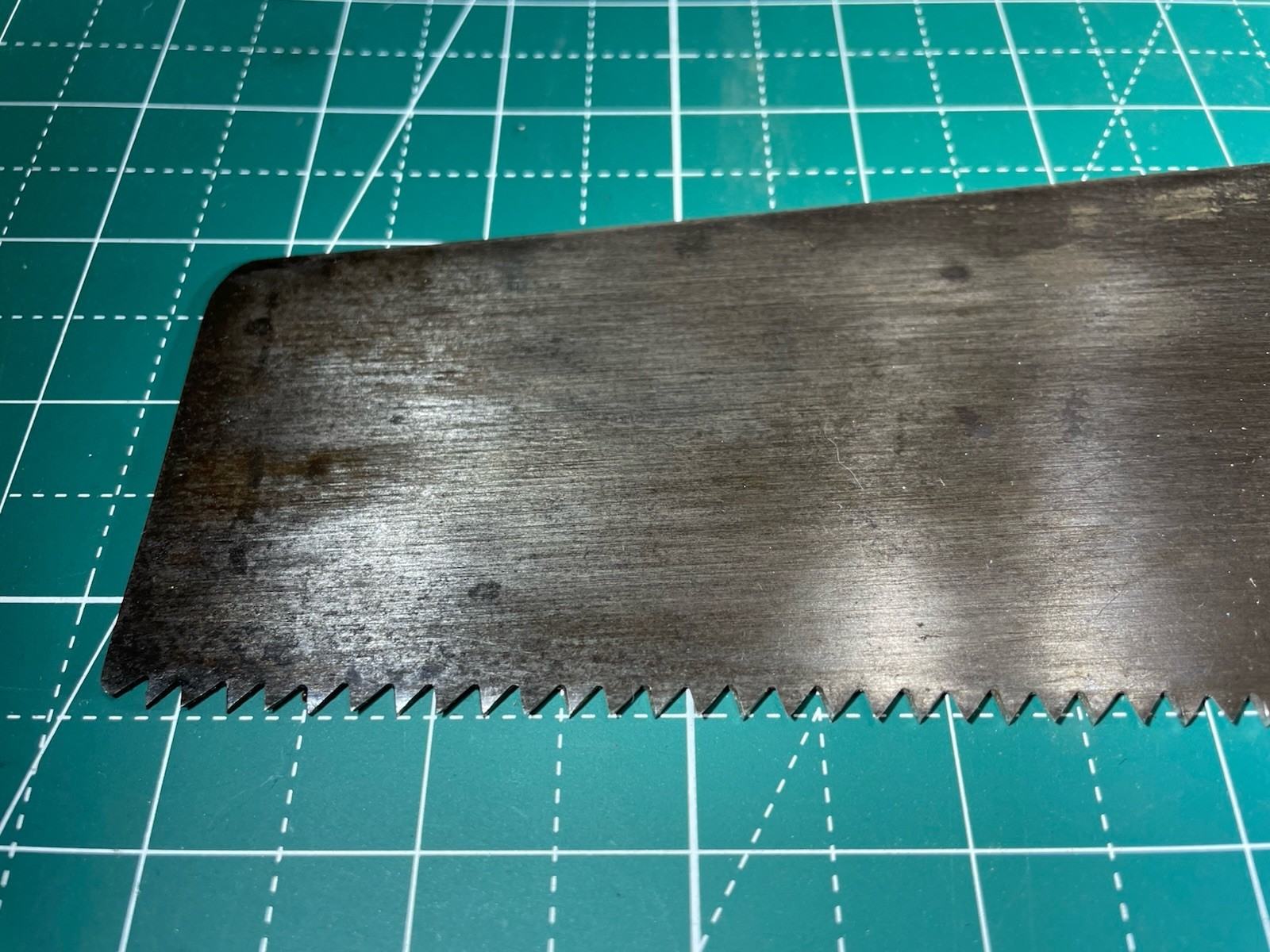 Antique 1896-1917 Disston USA D 8 Skewback 26” Handsaw Saw Tool, 7 Tpi