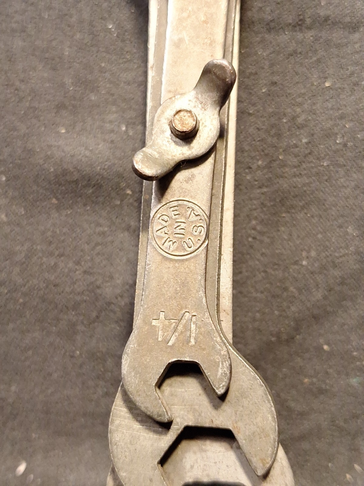 Vintage Multi-Size Folding Open-End Wrench 1/2,B9/16, 3/8, 7/16 ,5/16, 1/4,