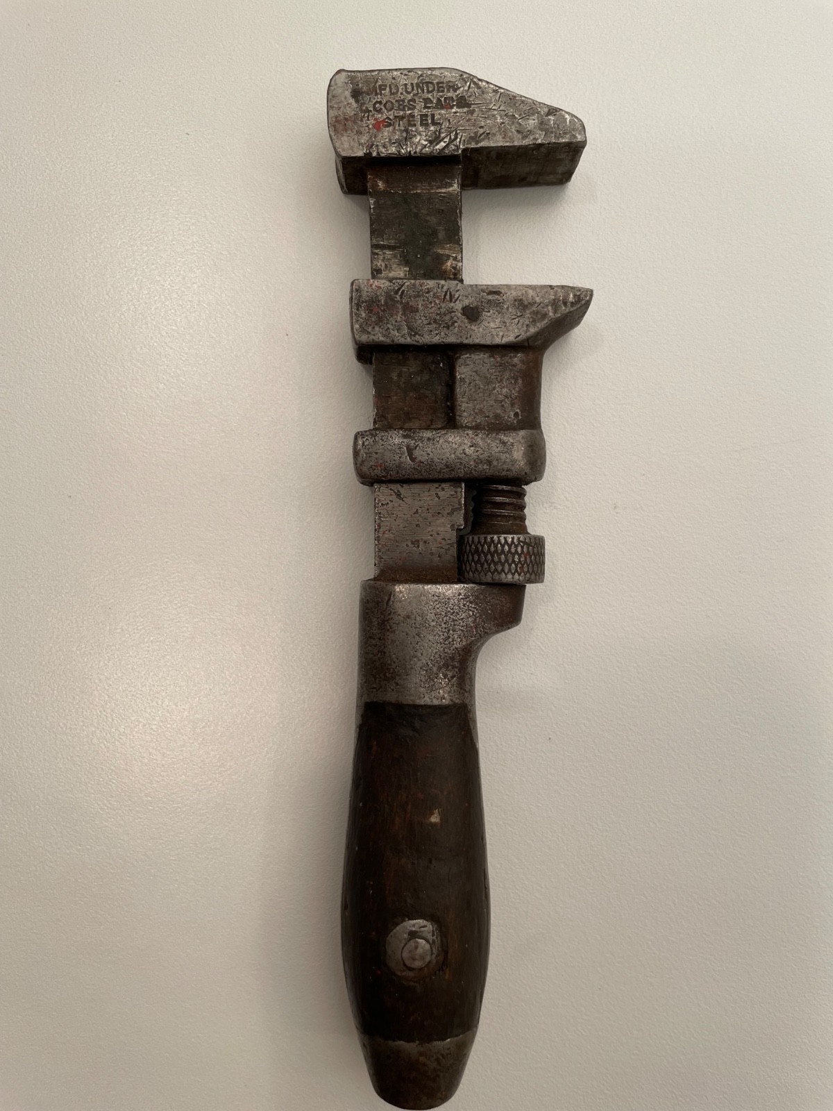 L. Coes Wrench Co. 6.5 Inch Adjustable Pipe Wrench Wood Handle Preowned Old!!