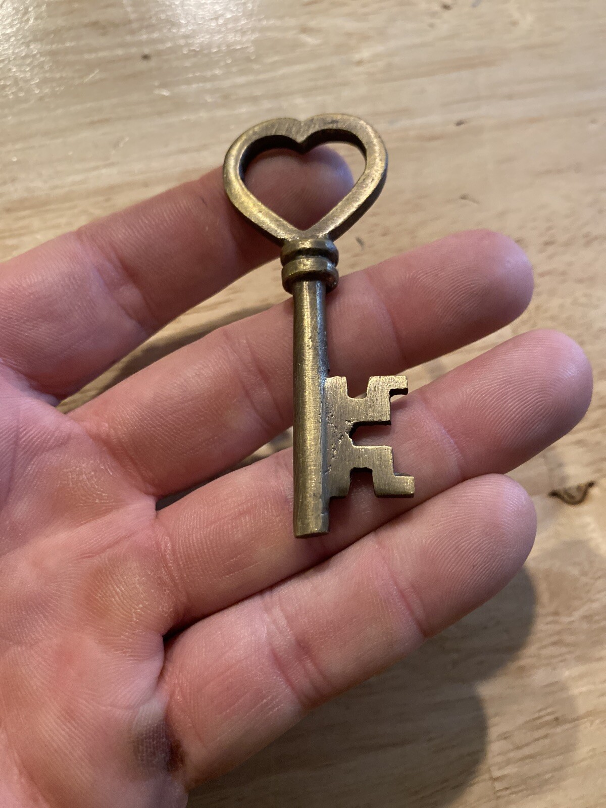 Heart Victorian Key Master Cast Iron Skeleton Patina Castle Collector GIFT METAL