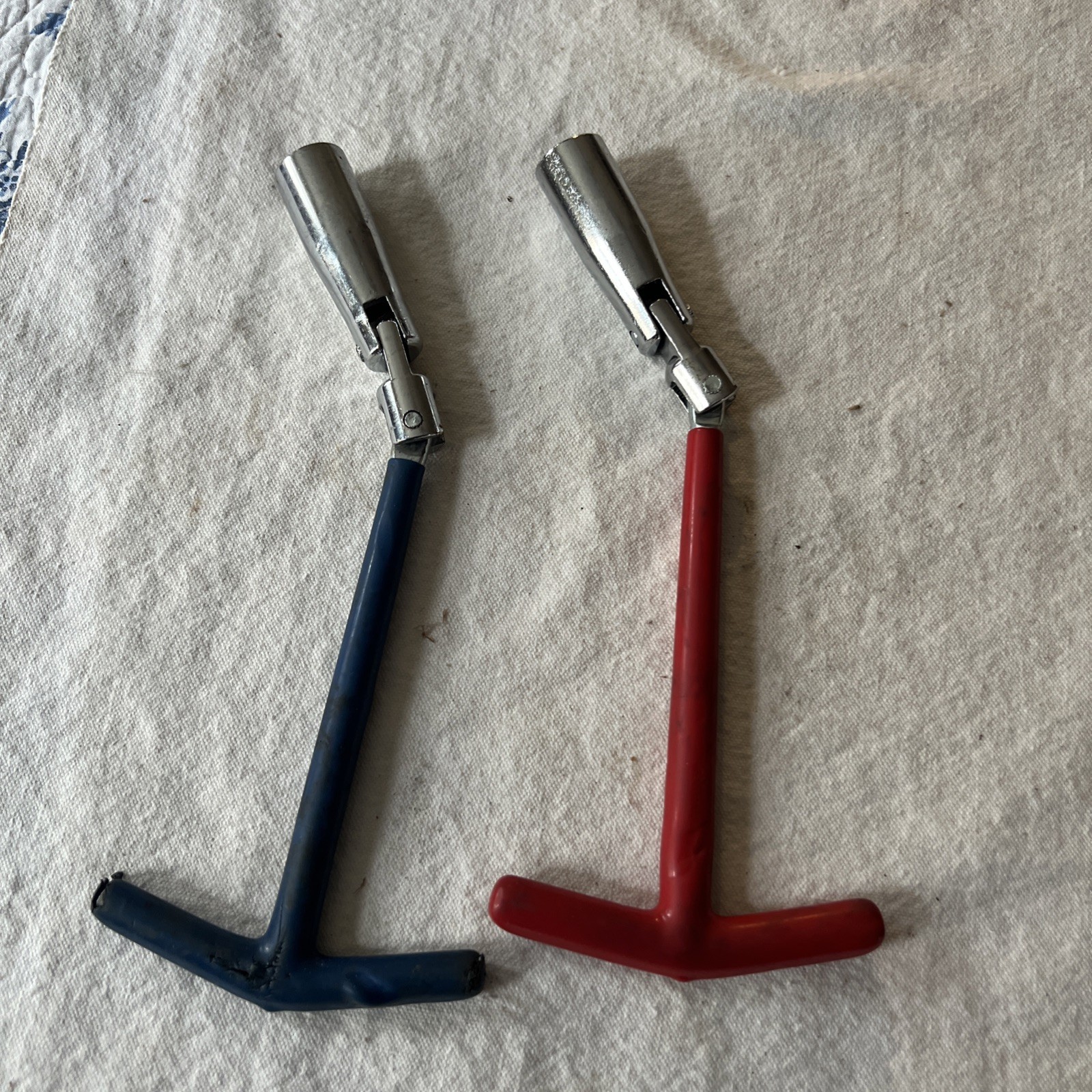 Vintage Valve Core Removal Tools – T-Handle Design – Red & Blue – Lot of 2