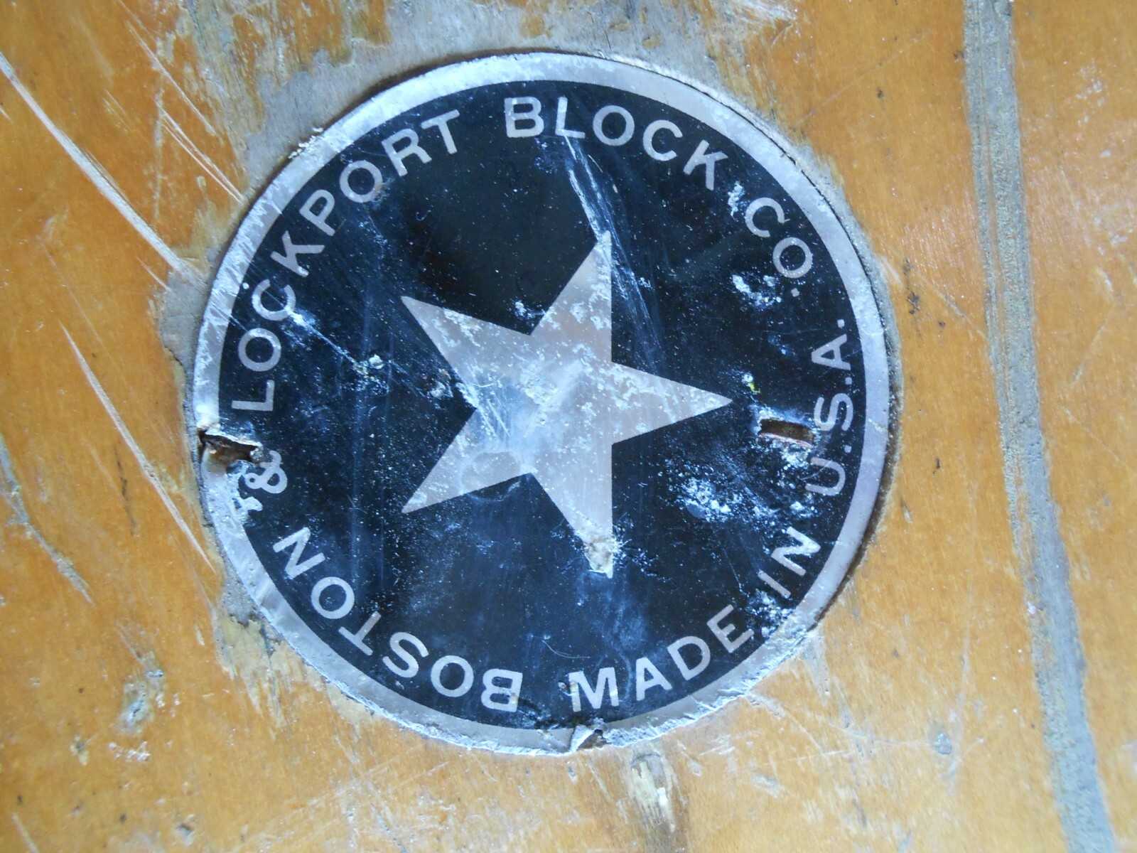 BOSTON LOCKPORT Block Co BLOCK TACKLE WOOD & METAL PULLEY 10″ single pulley