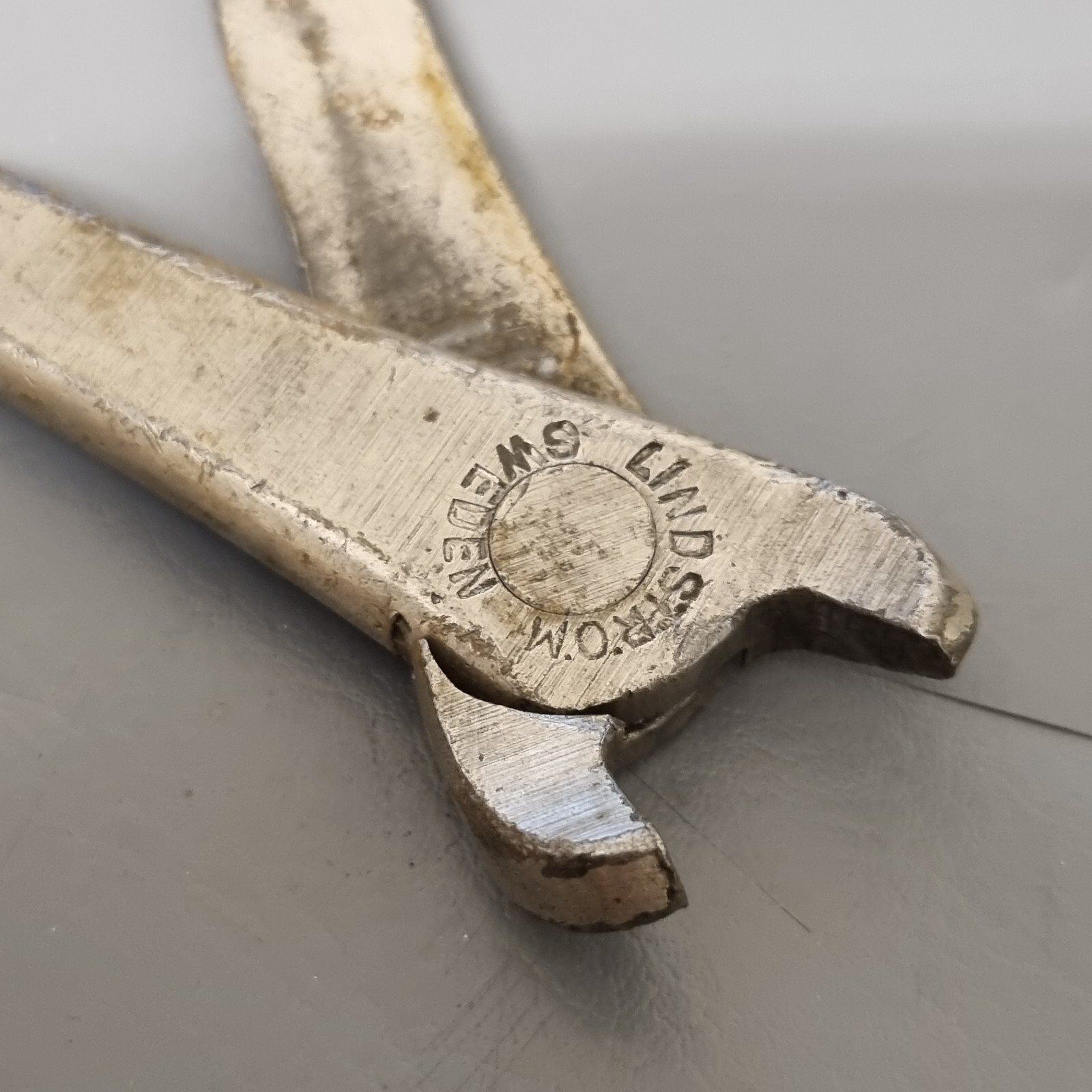 FE Lindström Lindstrom Sweden vintage pliers rare nut pliers