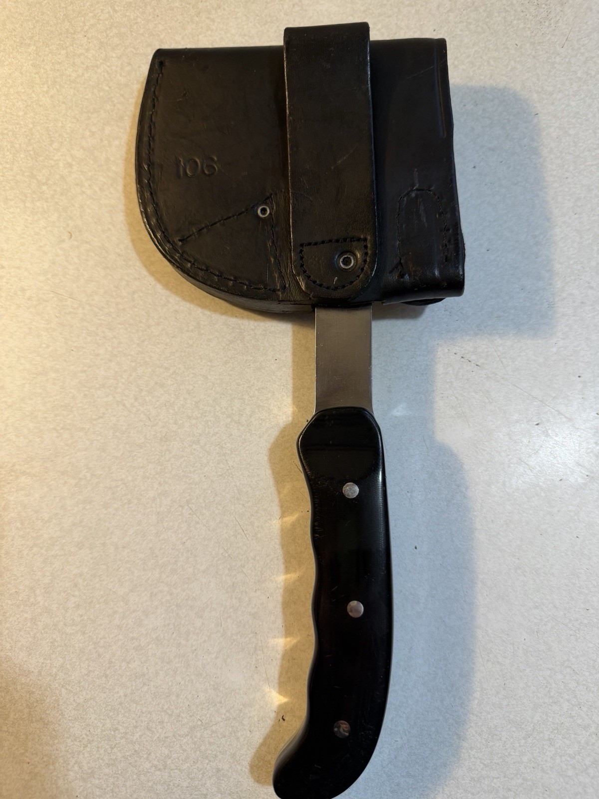 1970’S Vintage BUCK 106 Hatchet Hunter Axe w/ Original Sheath Made in USA
