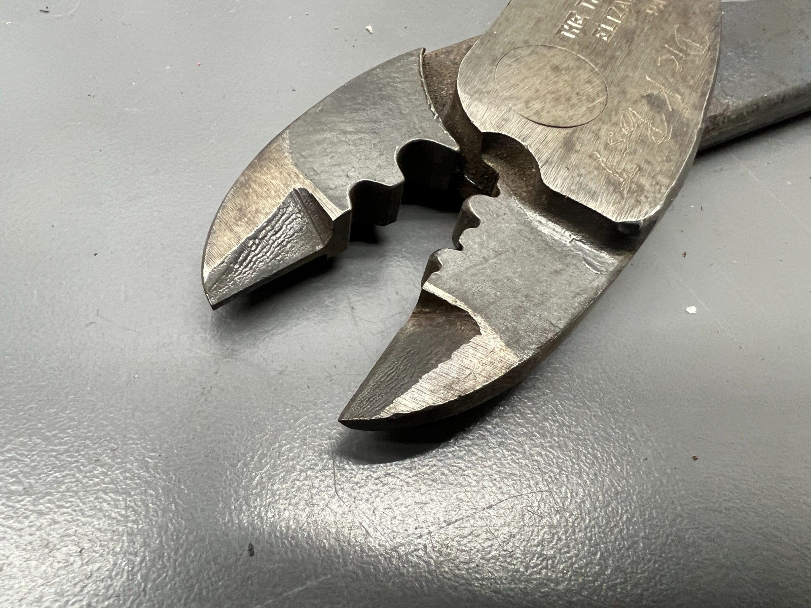 (m) THOMAS & BETTS STA-KON LUG WT-111-M 10″ CRIMPING PLIERS CRIMPERS – VGC – USA