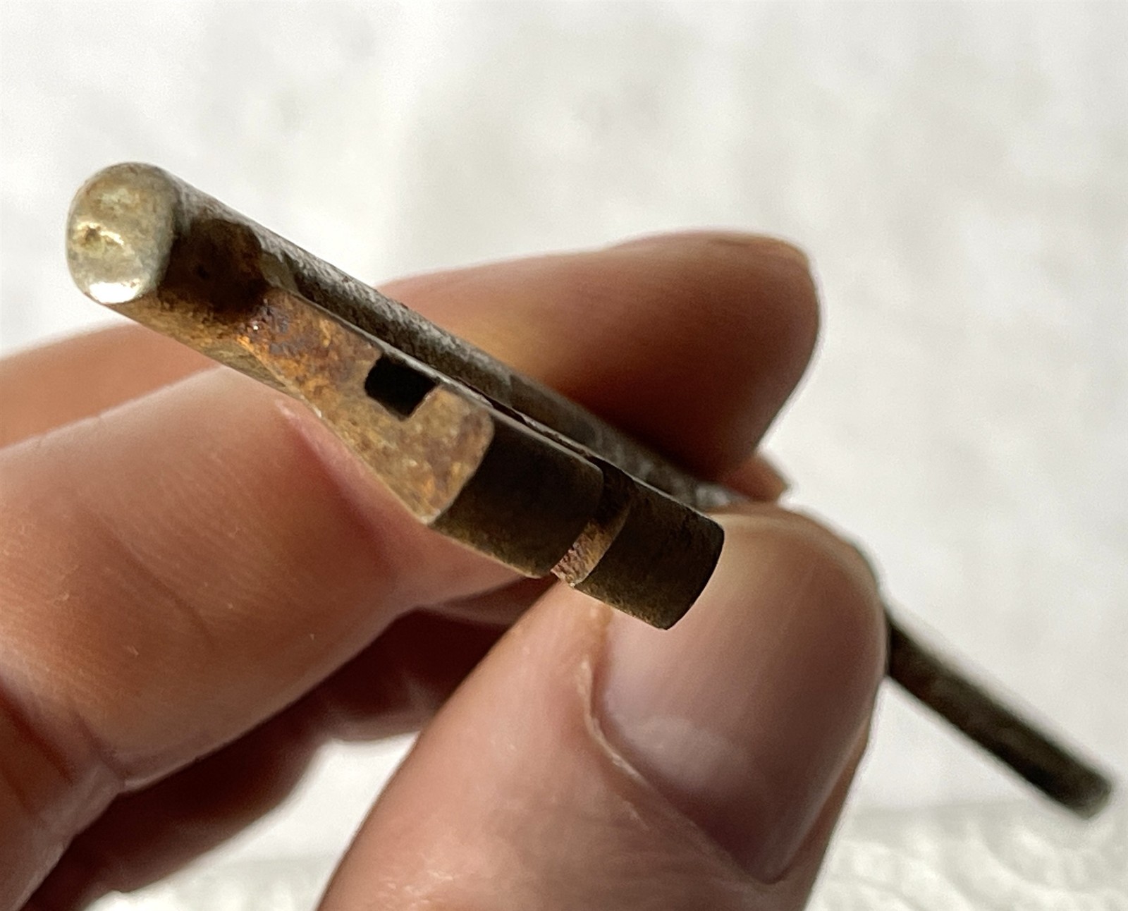 2 Vintage Identical GP ~9.5cm Skeleton / Collectable / Escape Room Keys #g3-613