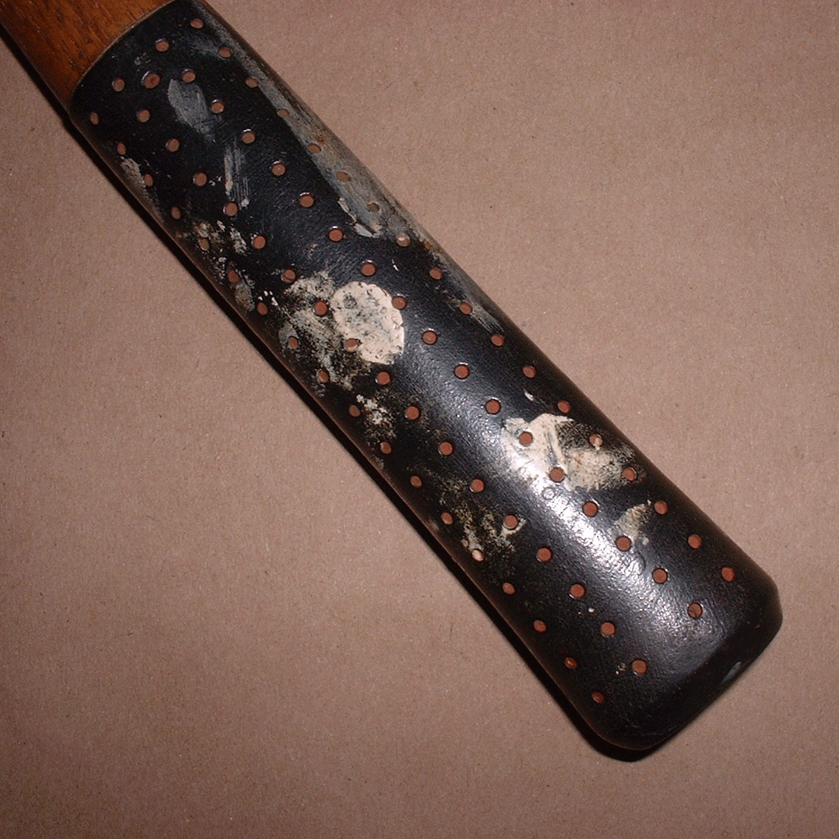 Vintage 16 oz. Straight Claw Hammer with Brown Rubber Grip Wood Handle – 416R