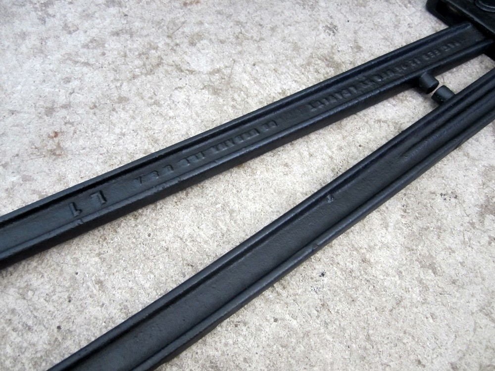 Antique Leavitt Mfg Livestock Dehorner 1895 Patent Date Urbana IL USA
