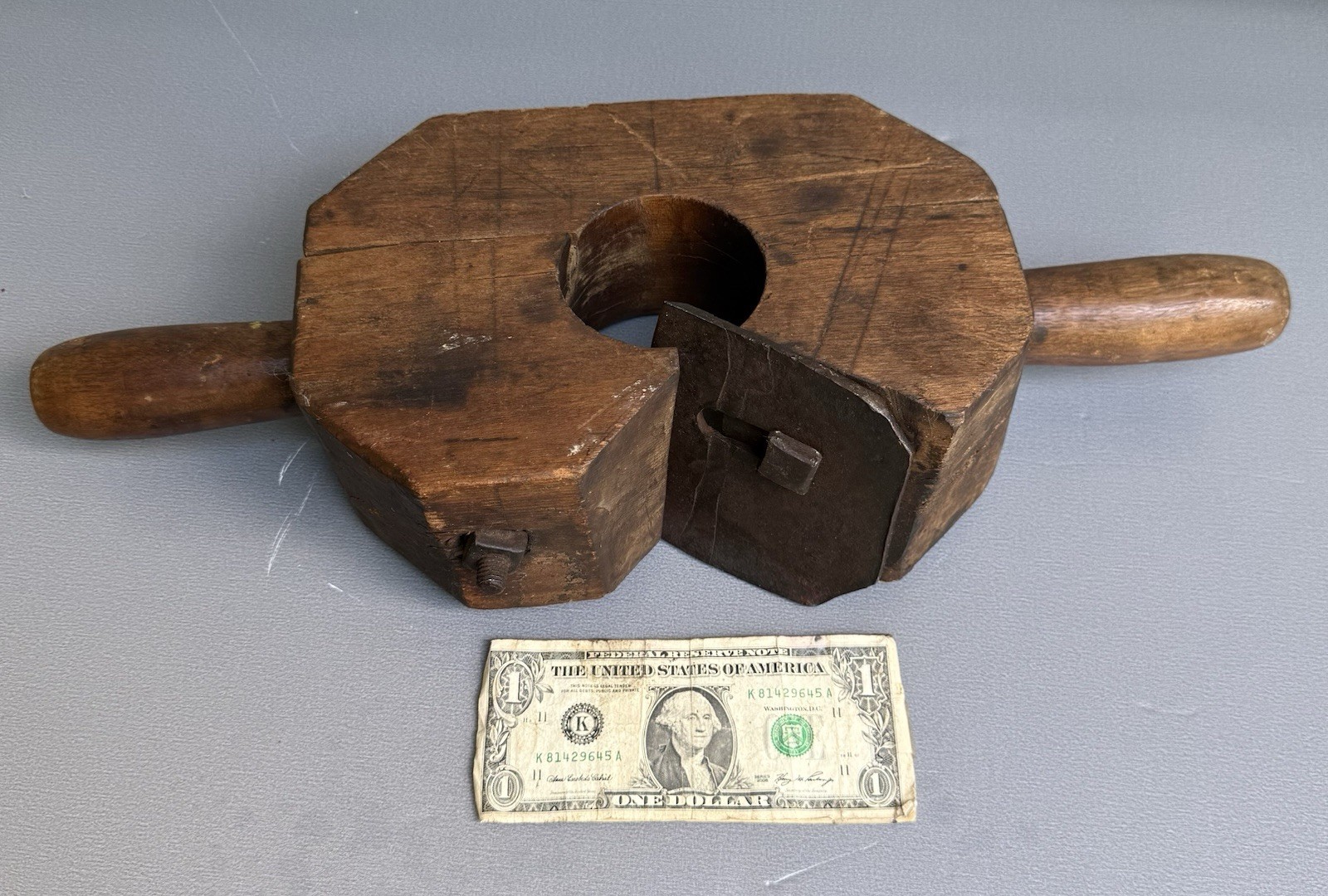 Lg. Antique Carriage Axle Pointer/Spoke Rounding Plane 18” x 7”x 3-1/2”