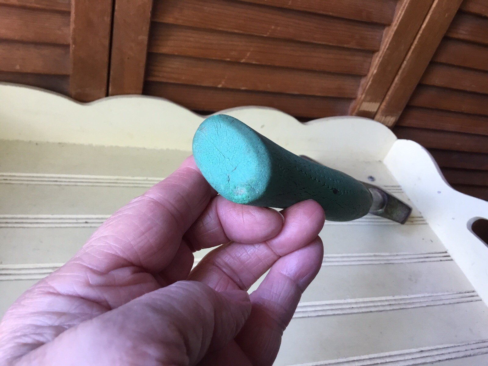 UTILITY AXE RUBBERIZED TURQUOISE SURE GRIP HANDLE w NAIL PULLER CAMPING