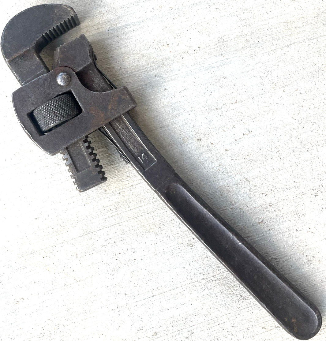 Pexto Pipe Wrench 14 Inch Offset Heavy Duty Curved Handle Used Plumbing Tool
