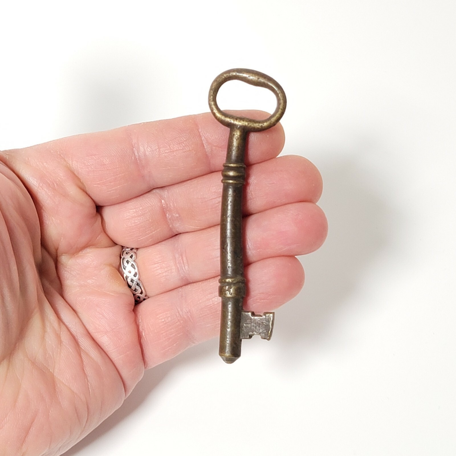 Vintage Brass or Bronze Solid Barrel Antique Skeleton Key Approx 3 5/8″ Long