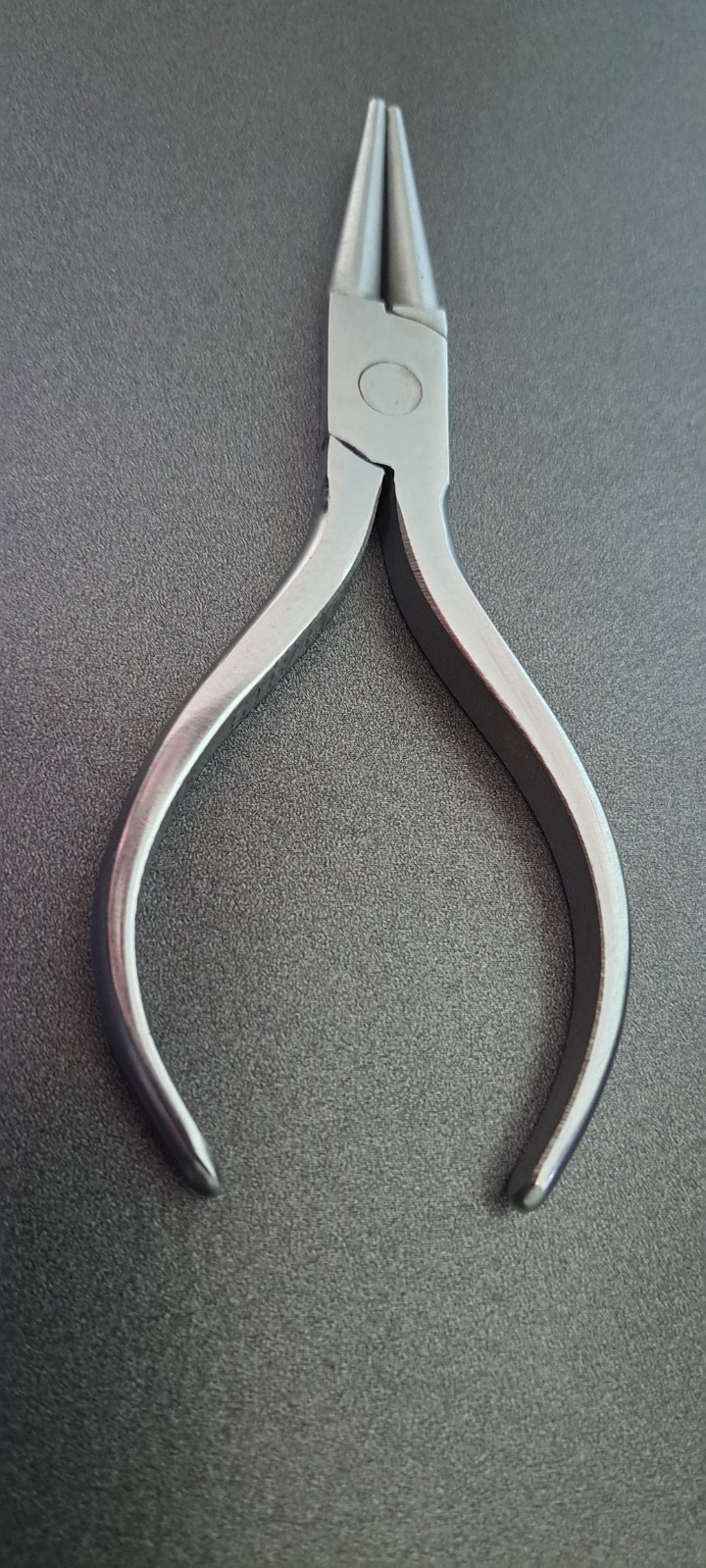 Round Nose Pair of Pliers No. Y37819-4062 5″ Long O – Ring Vintage