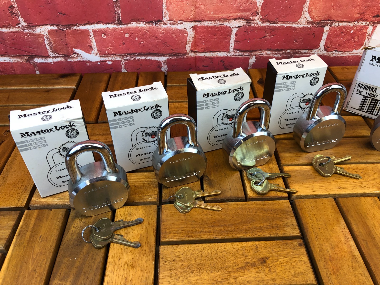 6 Master Lock High Security Padlocks Keyed Alike w/ BumpStop 6230NKA Key 11G047