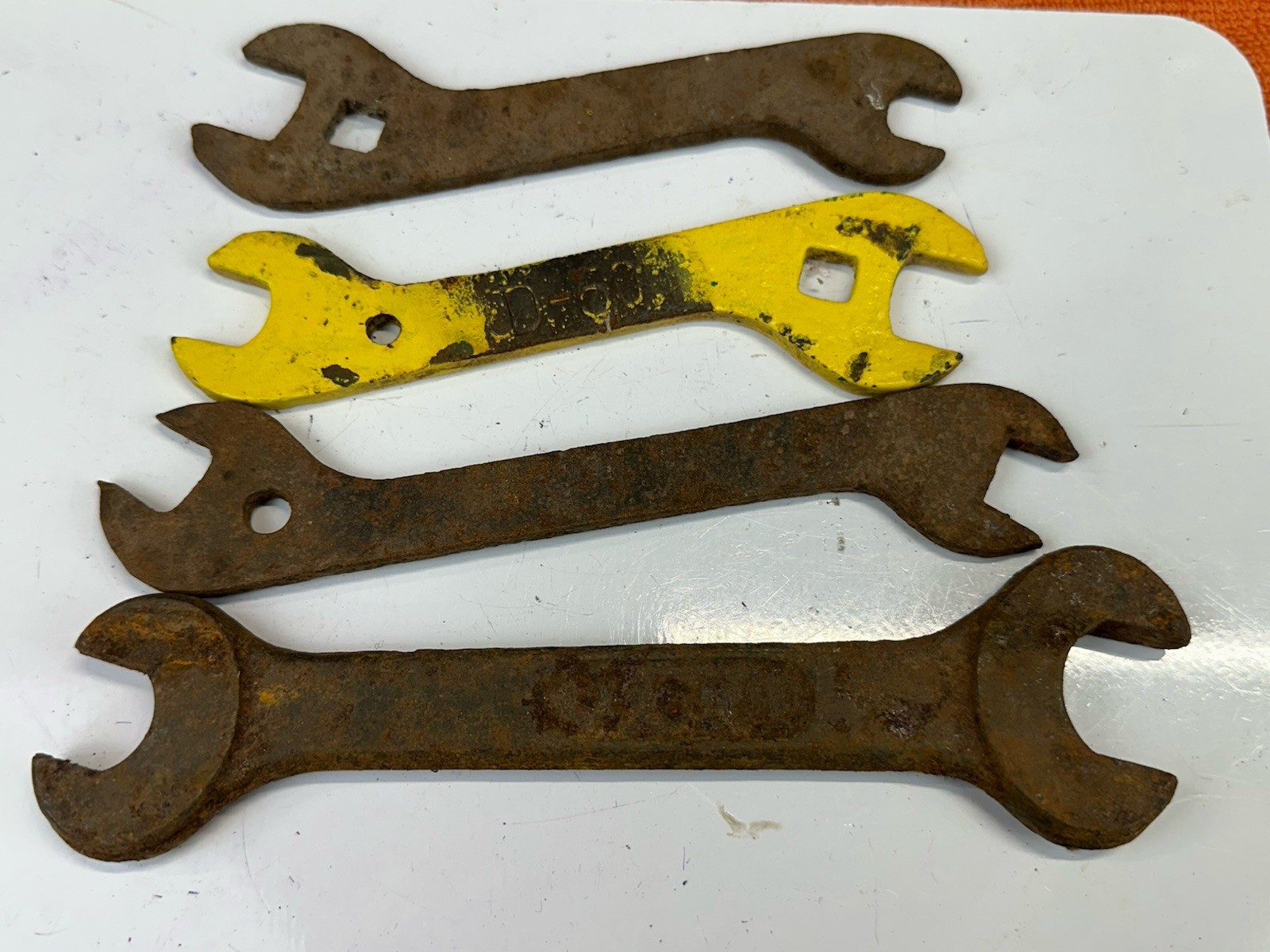 LOT #129 Vintage 4 Old WRENCH WRENCHES Farm Tractor Ag IH IHC AC JD Equipment
