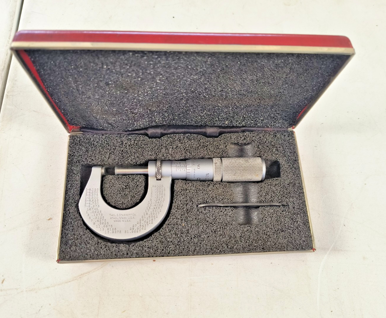 Starrett No. 230 Outside Micrometer 0-1″ Machinist Tool Original Case