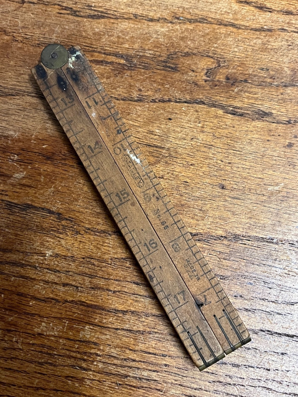 Vintage STANLEY Rule & Level Co. Boxwood & Brass Folding Ruler No. 68. (24″)