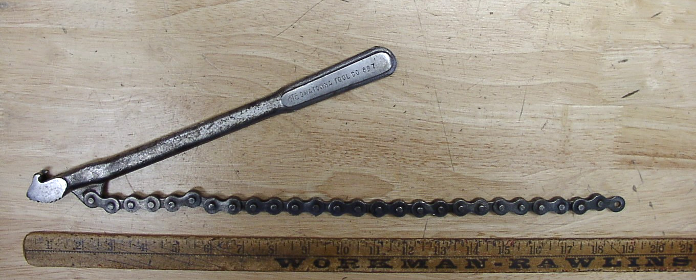 Vintage OTC Owatonna Tool Co.-887-“,12″Chain Pipe Wrench,16” Chain,UGLY USER!