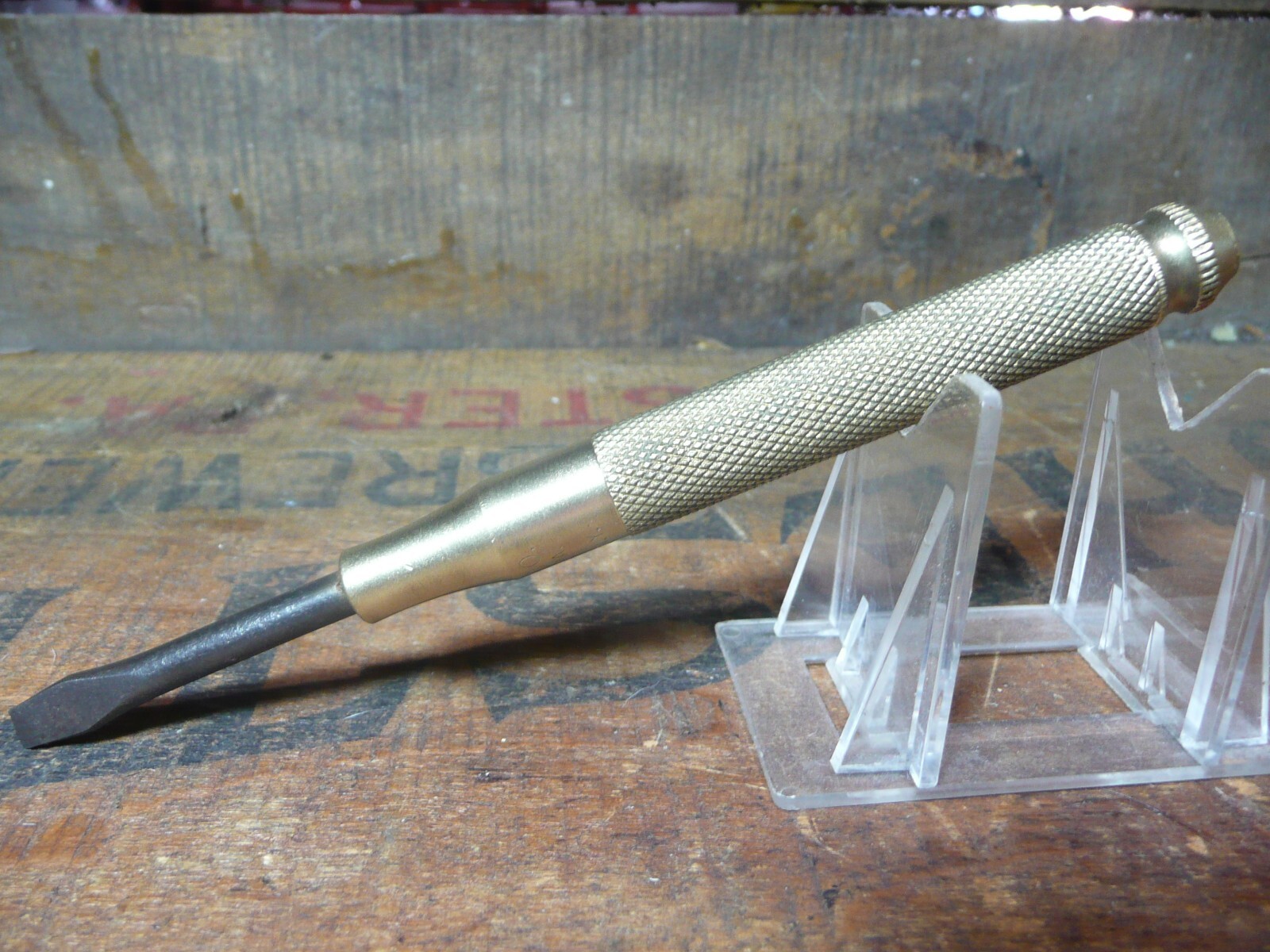 Gam Mfg. Co. Multiple screwdriver set, 4 in 1.