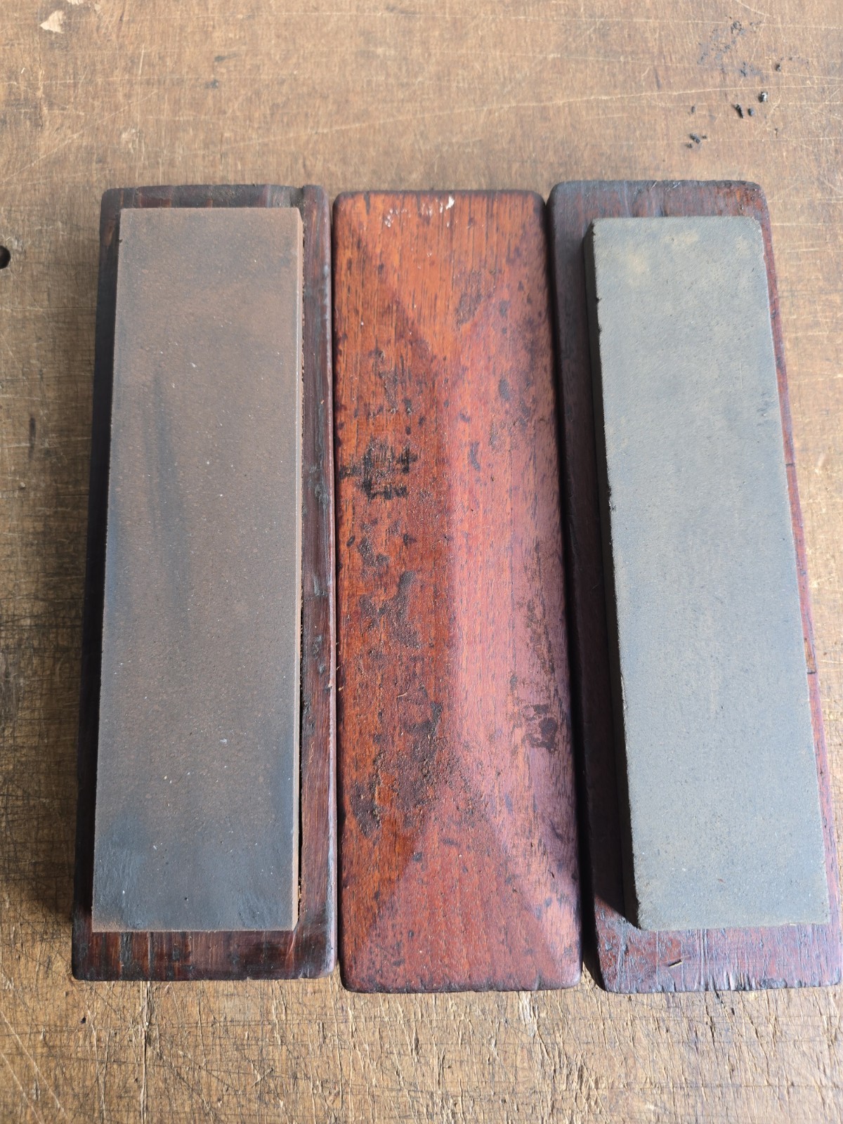 2 x Sharpening Stone Oilstone Honing Stone In Boxes