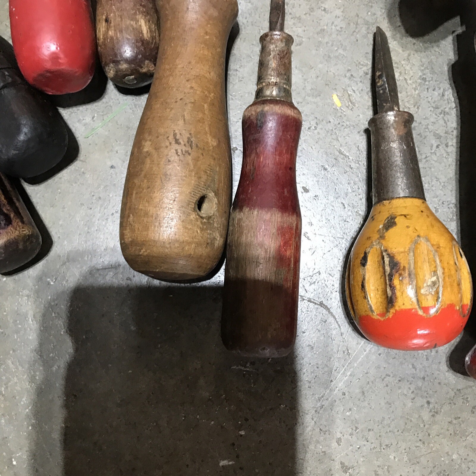 Mixed Lot of Vintage Screwdrivers Tools Set Woodworking Collection Antique