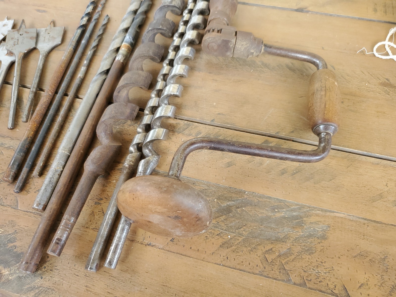 Vintage Hand Auger Wood Hand Brace Drill w 16+ Bits Irwin Craftsman Greenlee Lot
